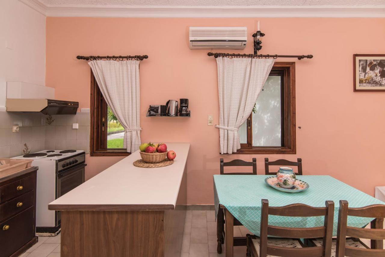 Alykes Park Bungalows Экстерьер фото